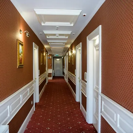 Castel 3* Ramnicu Valcea