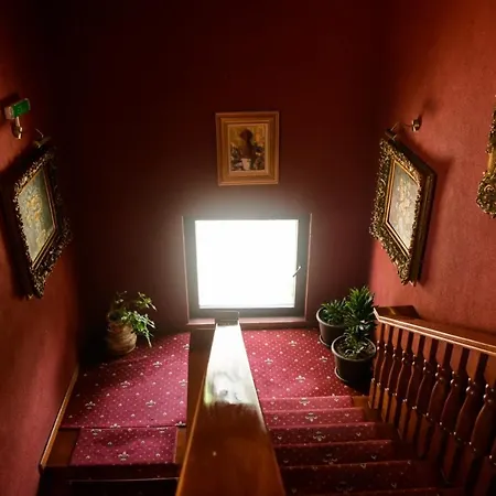 Castel Hotel 3*